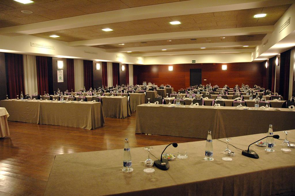 Iberik Gran Balneario De Guitiriz Hotel Бизнес снимка